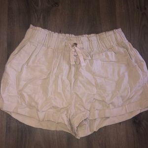 Beige comfy cute shorts